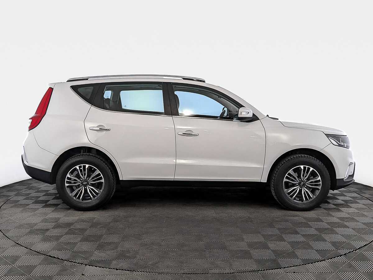 Geely Emgrand X7 с пробегом — 2018 год. Фото: #3