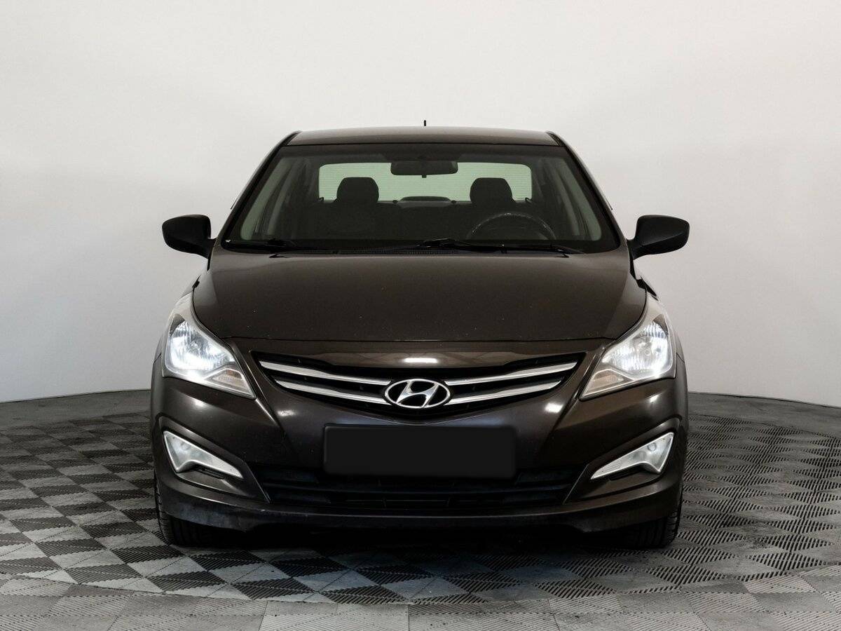 Hyundai Solaris с пробегом — 2016 год. Фото: #1
