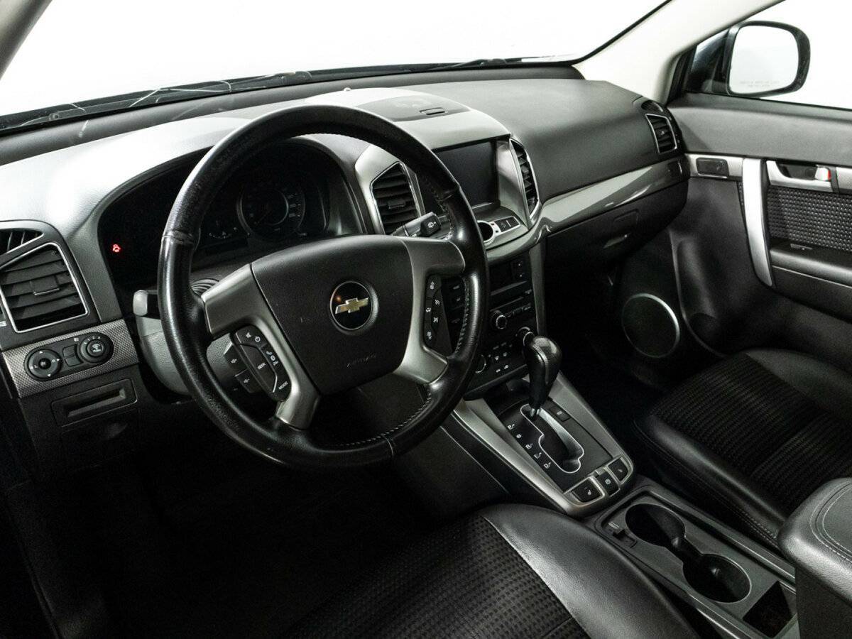 Chevrolet Captiva с пробегом — 2013 год. Фото: #10