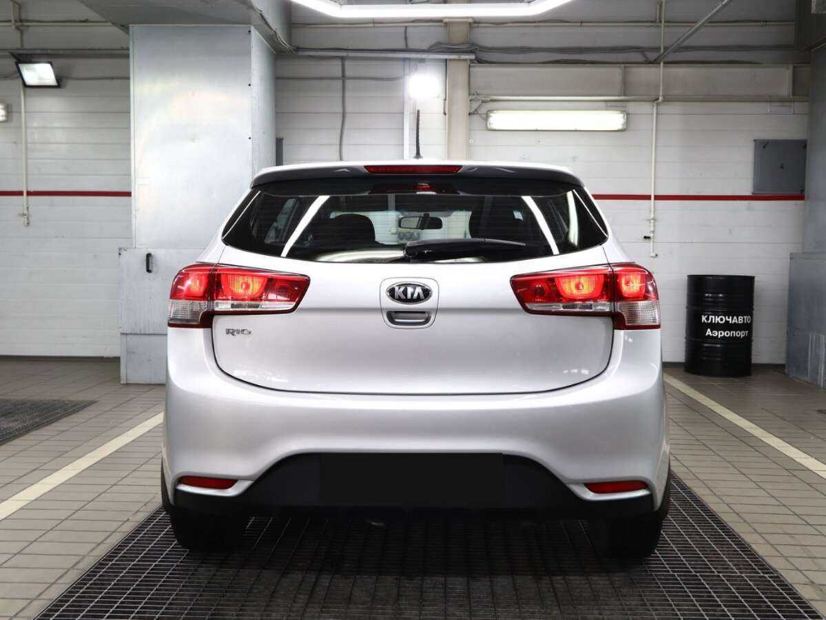 Kia Rio с пробегом — 2015 год. Фото: #3