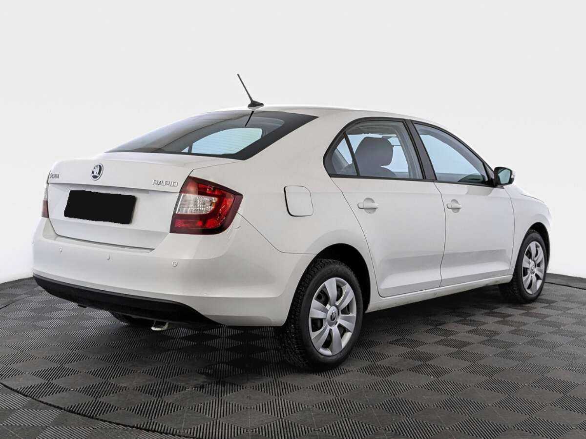 Skoda Rapid с пробегом — 2018 год. Фото: #4