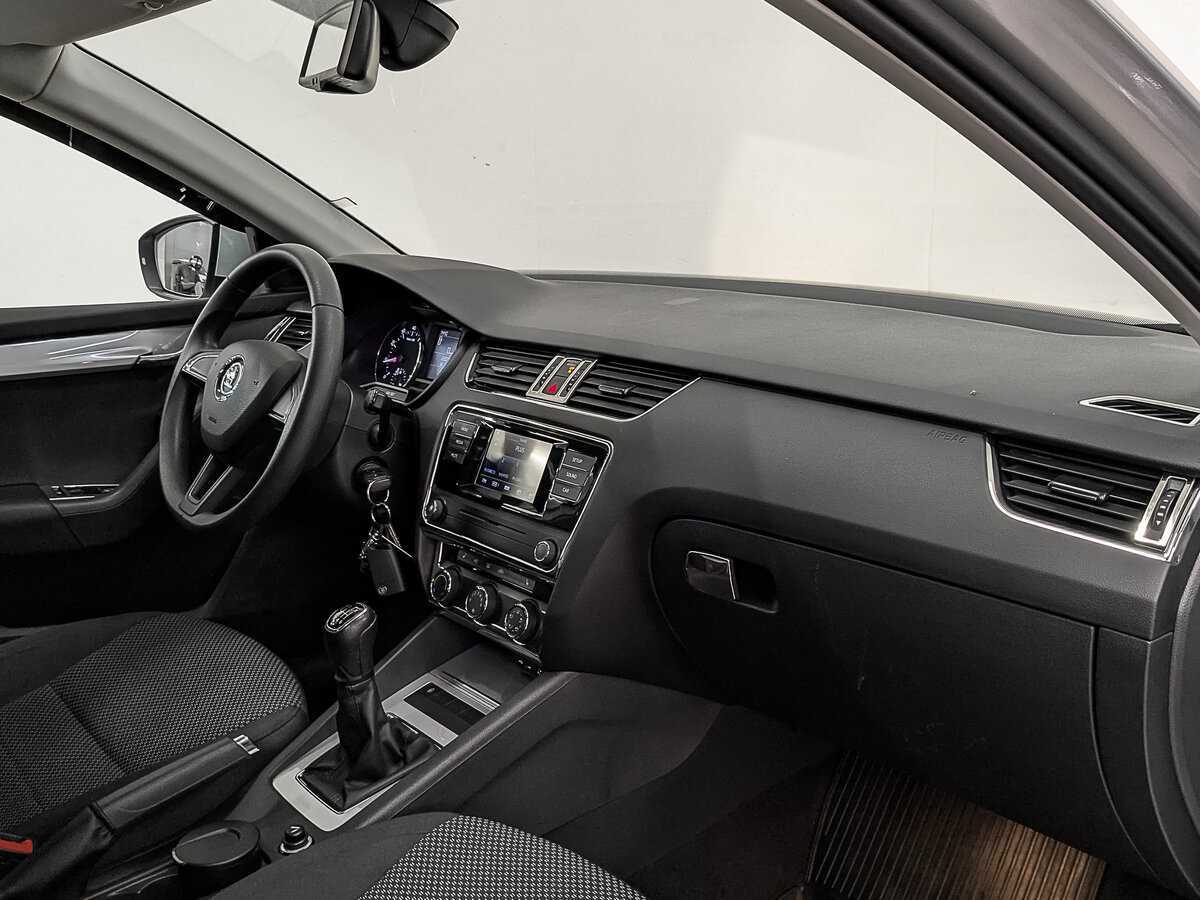 Skoda Octavia с пробегом — 2016 год. Фото: #12