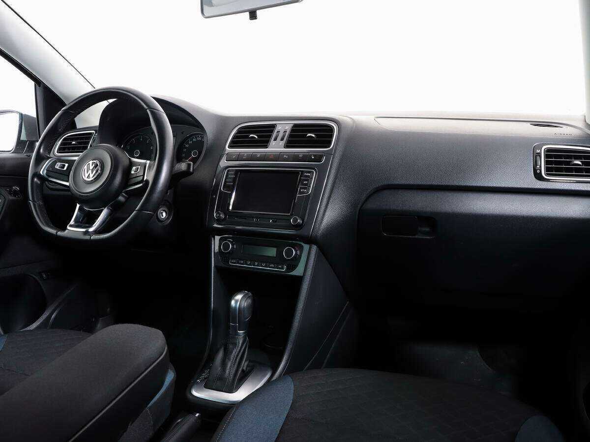 Volkswagen Polo с пробегом — 2019 год. Фото: #6