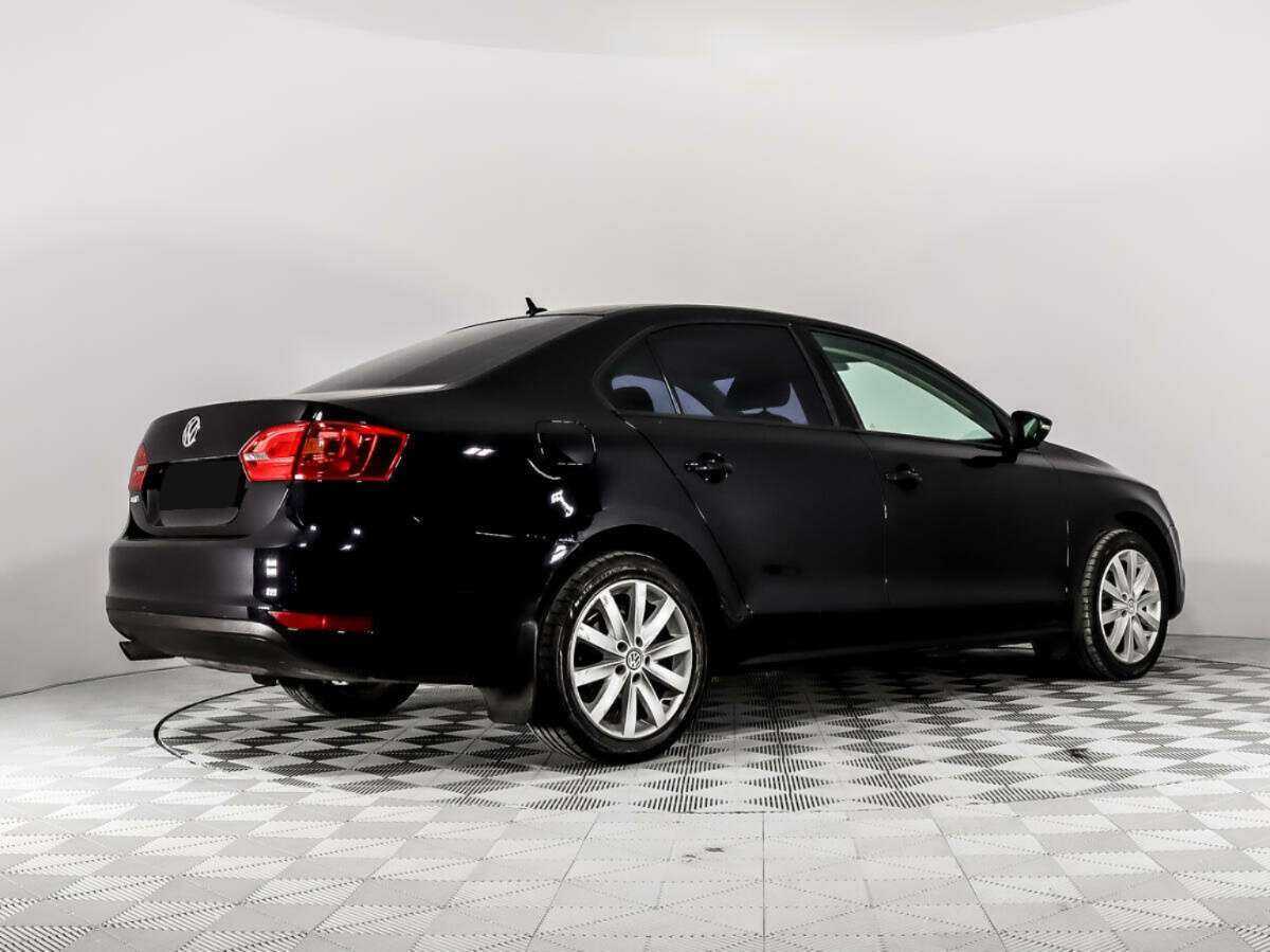 Volkswagen Jetta с пробегом — 2014 год. Фото: #4