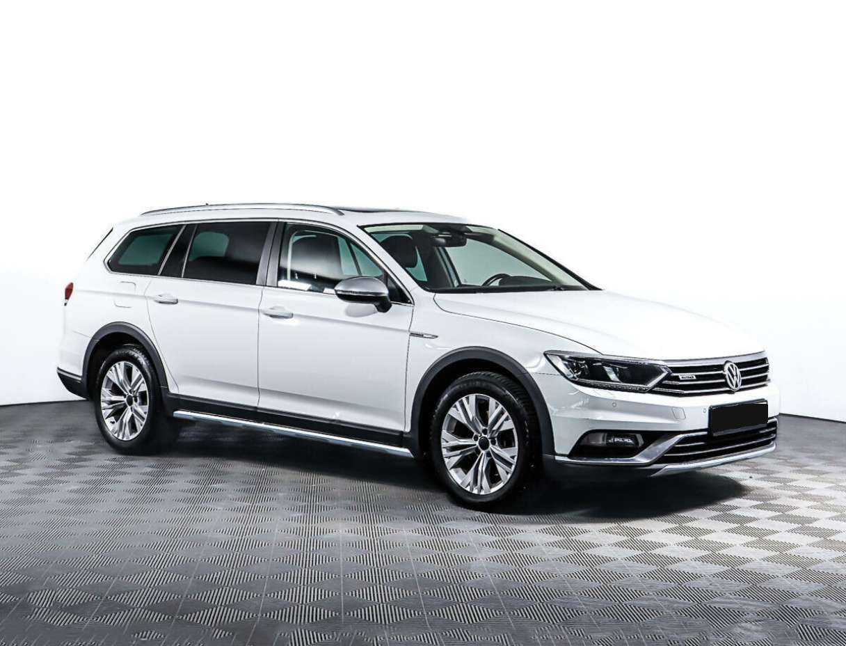 Volkswagen Passat с пробегом — 2018 год. Фото: #2