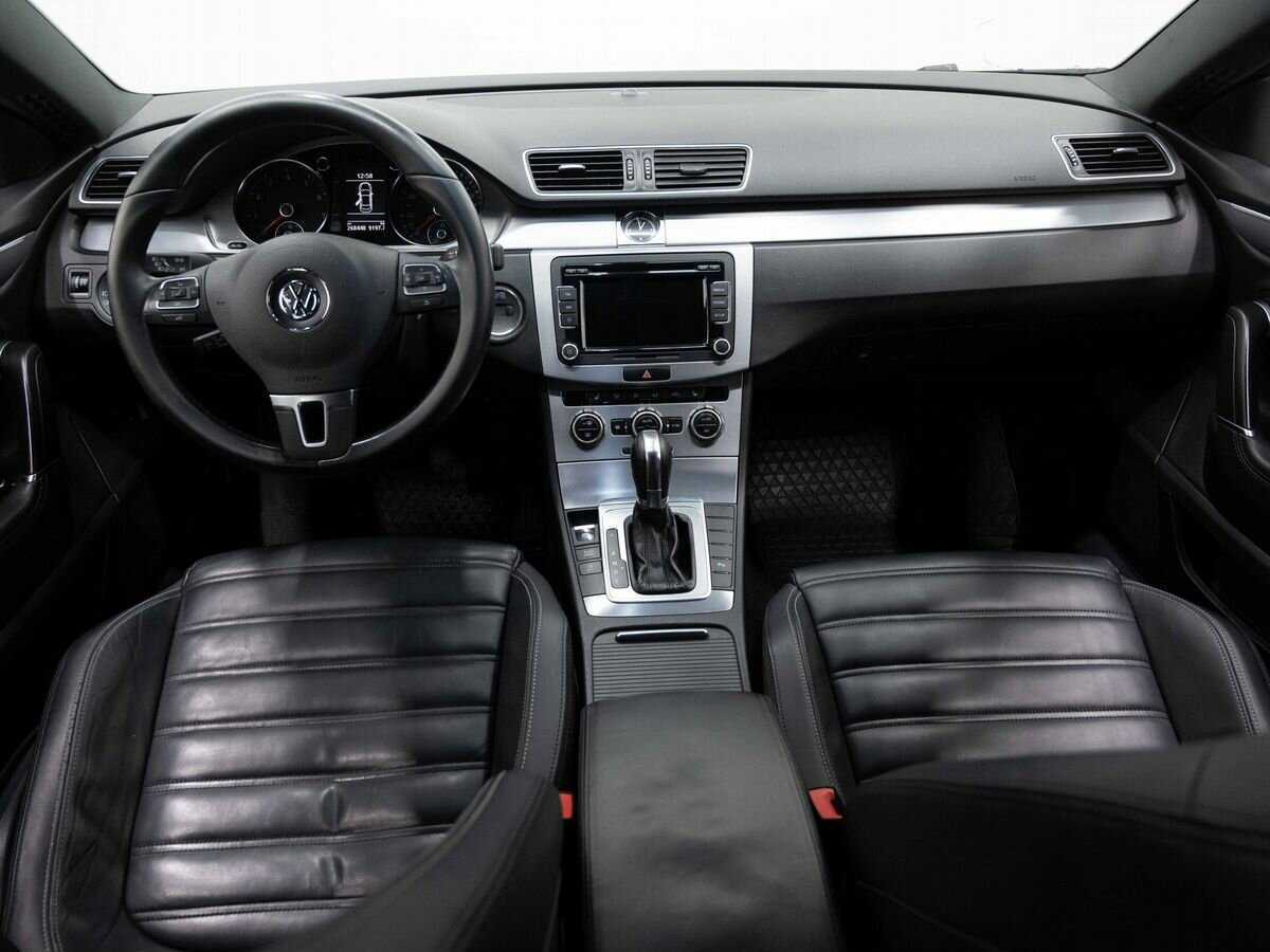 Volkswagen Passat CC с пробегом — 2013 год. Фото: #12
