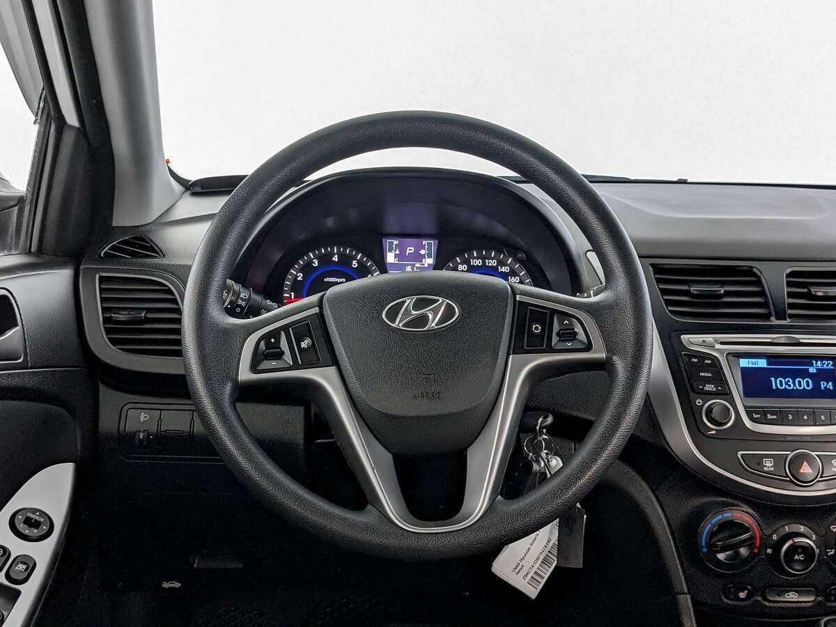 Hyundai Solaris с пробегом — 2015 год. Фото: #14