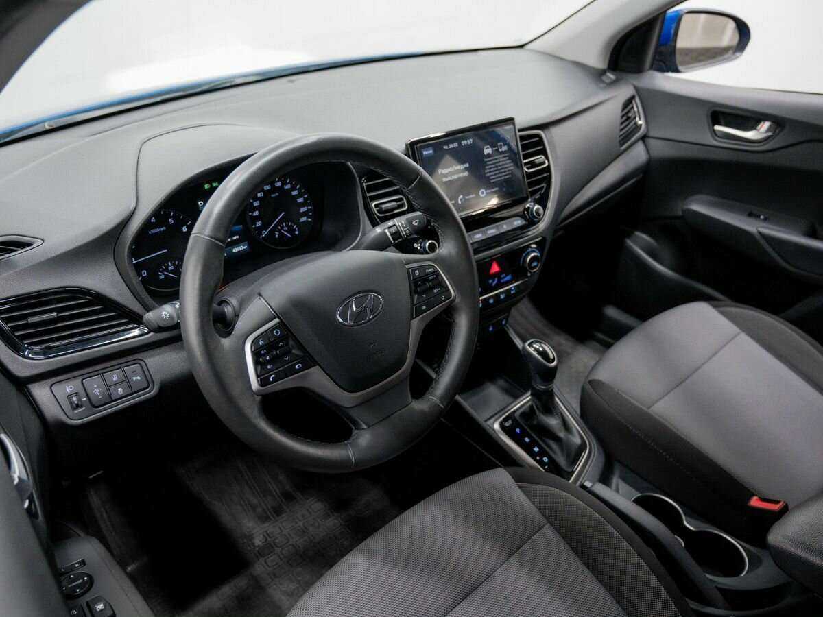 Hyundai Solaris с пробегом — 2020 год. Фото: #11