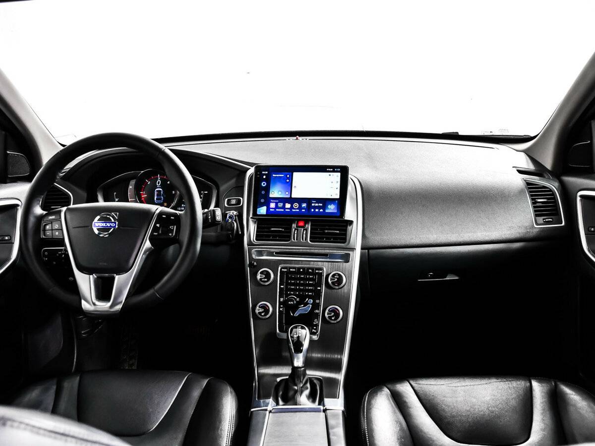 Volvo XC60 с пробегом — 2015 год. Фото: #10