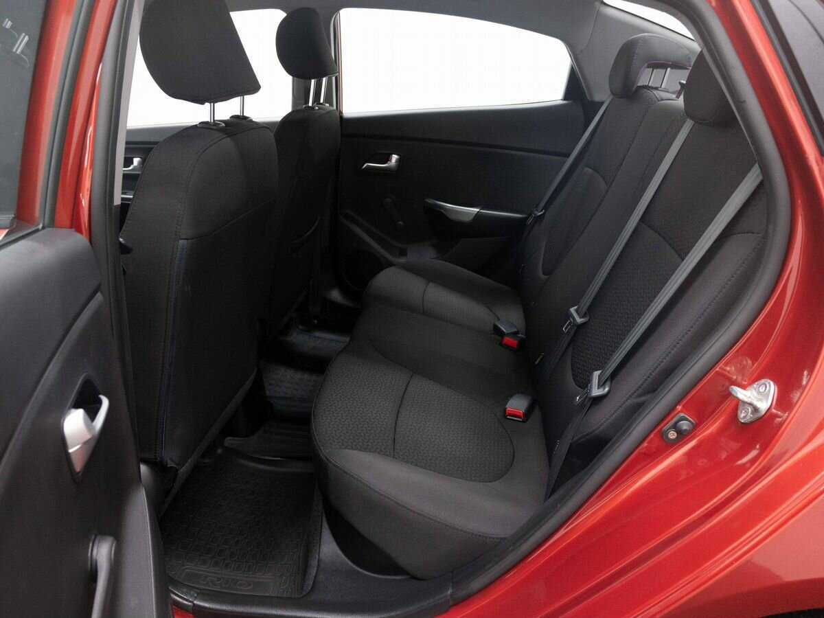 Kia Rio с пробегом — 2012 год. Фото: #10