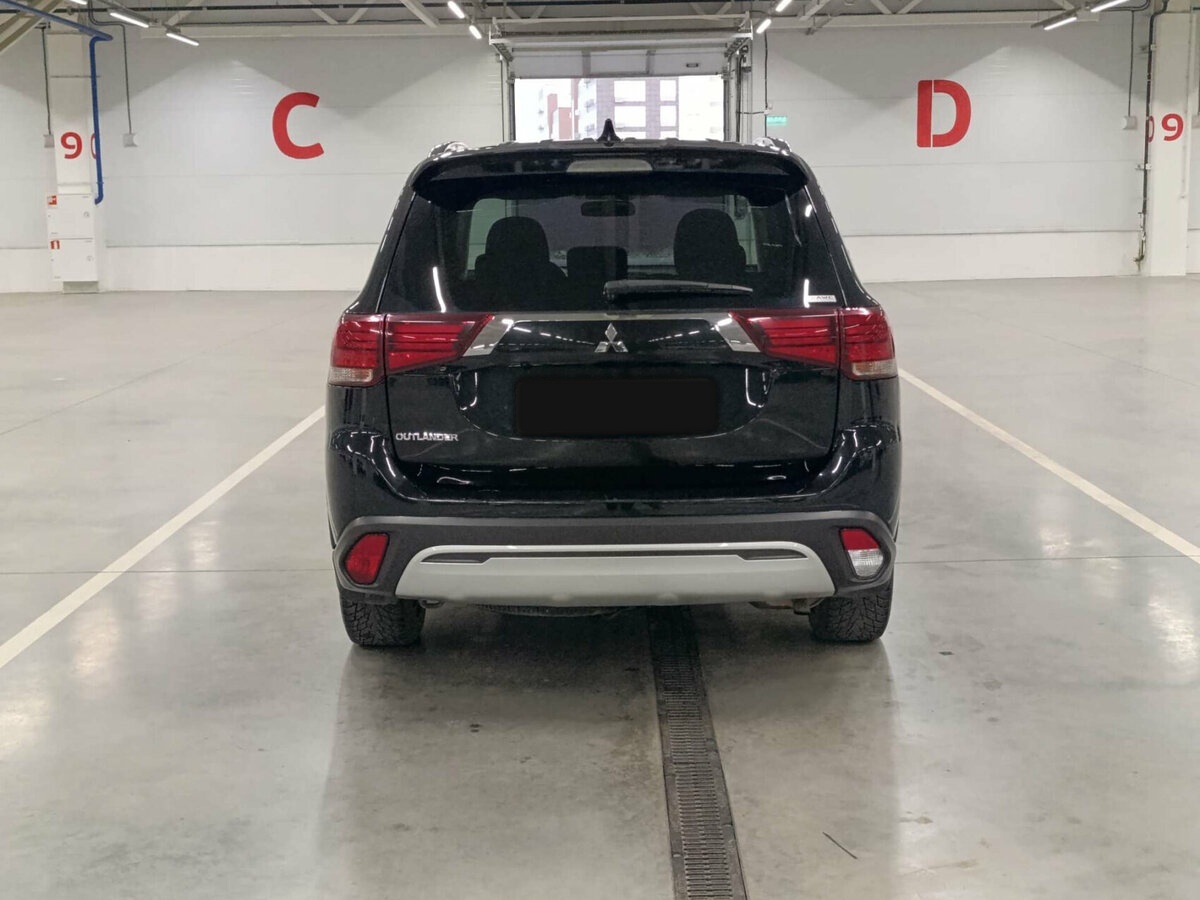 Mitsubishi Outlander с пробегом — 2021 год. Фото: #5