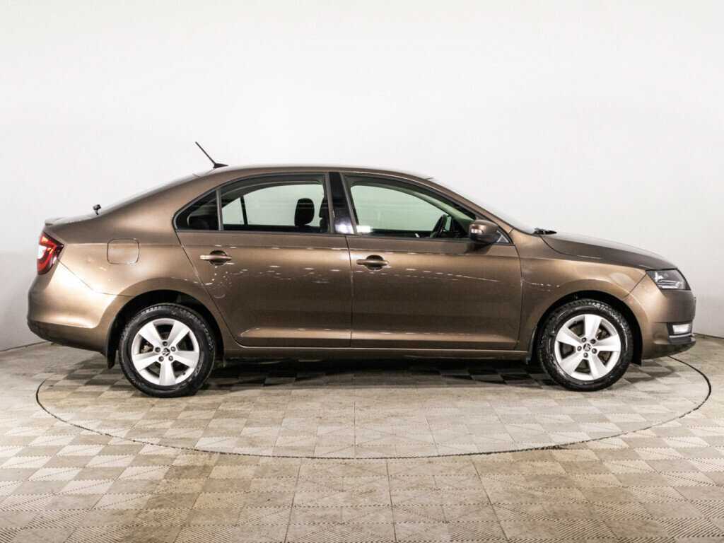 Skoda Rapid с пробегом — 2018 год. Фото: #3