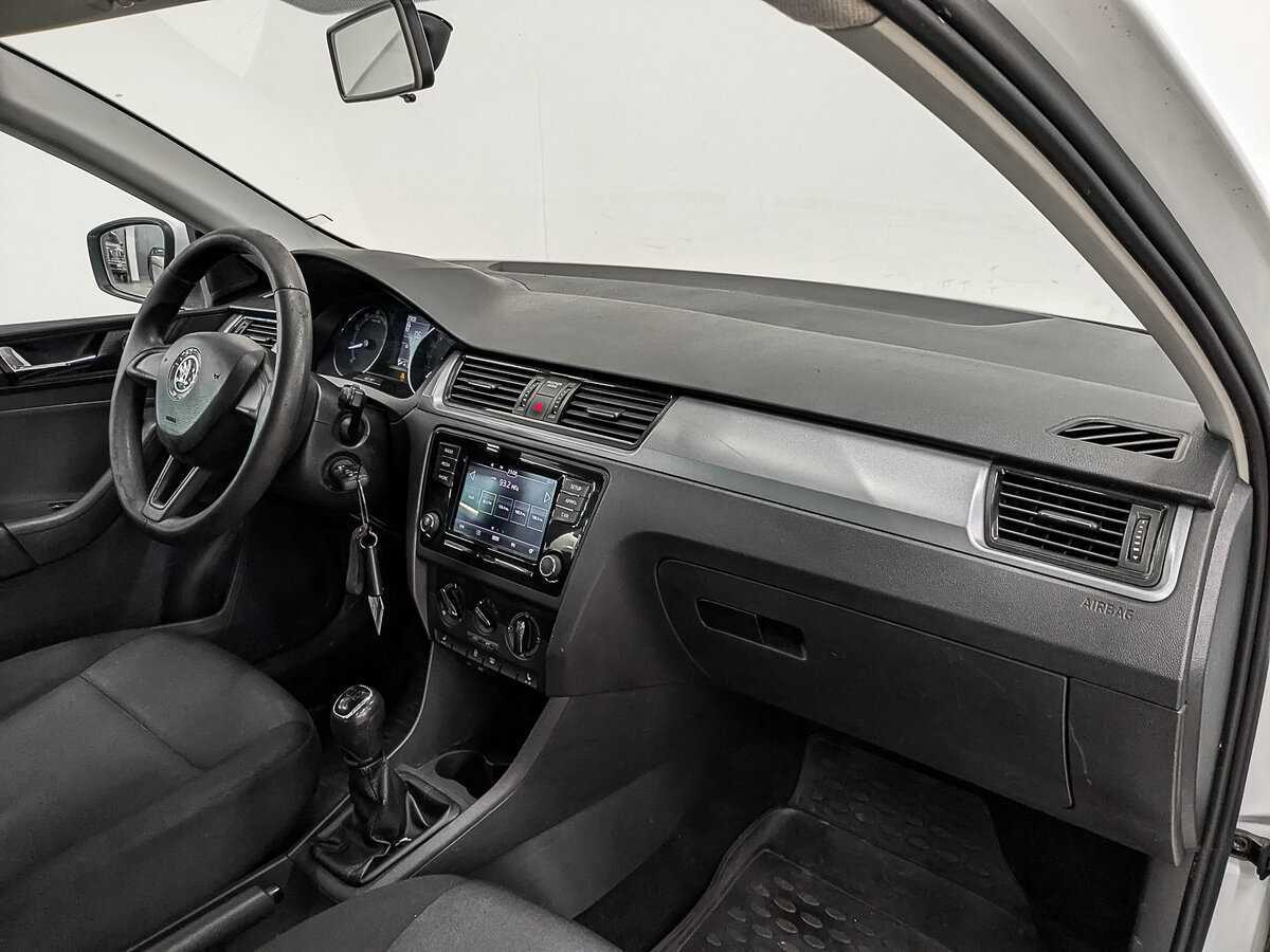 Skoda Rapid с пробегом — 2017 год. Фото: #10