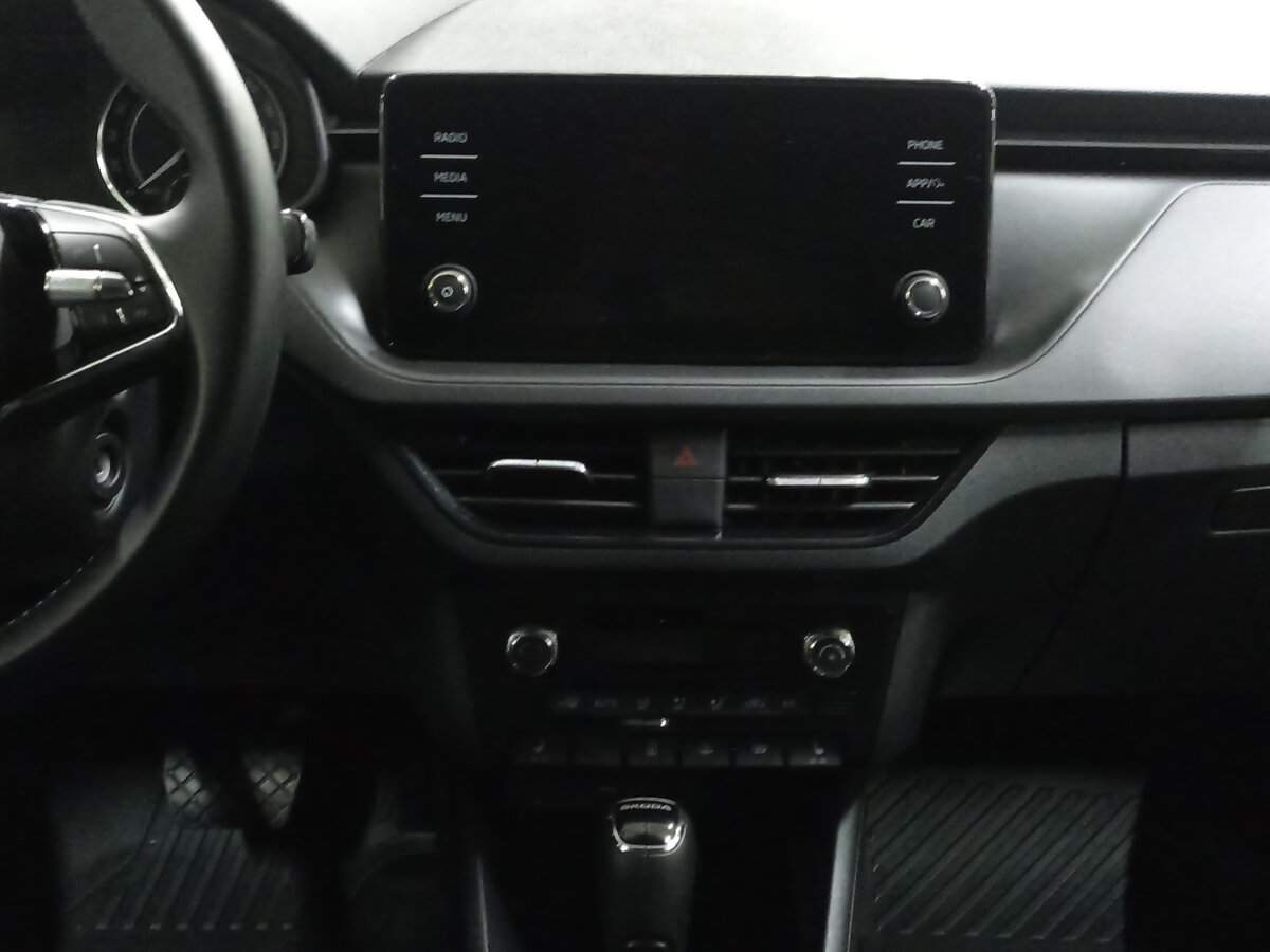 Skoda Rapid с пробегом — 2022 год. Фото: #14