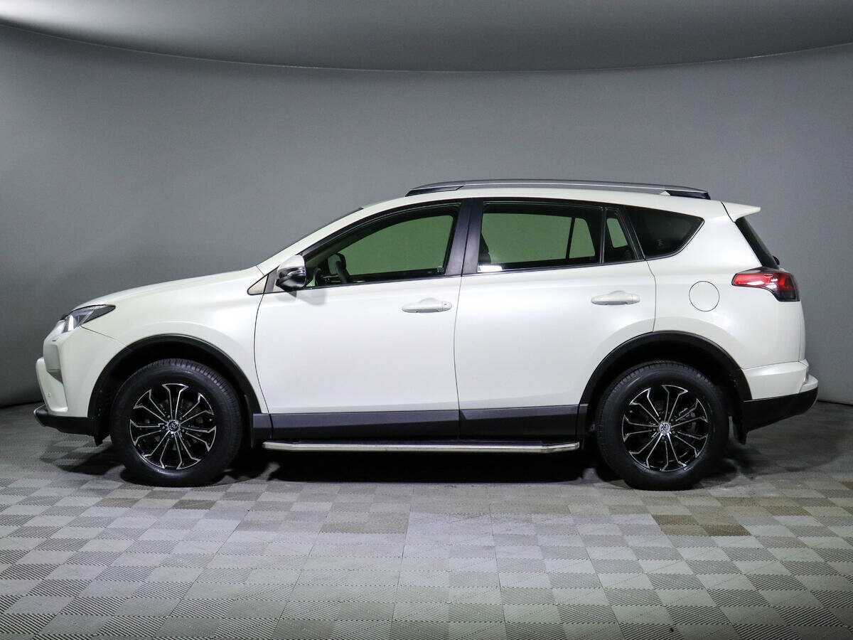 Toyota RAV4 с пробегом — 2015 год. Фото: #7