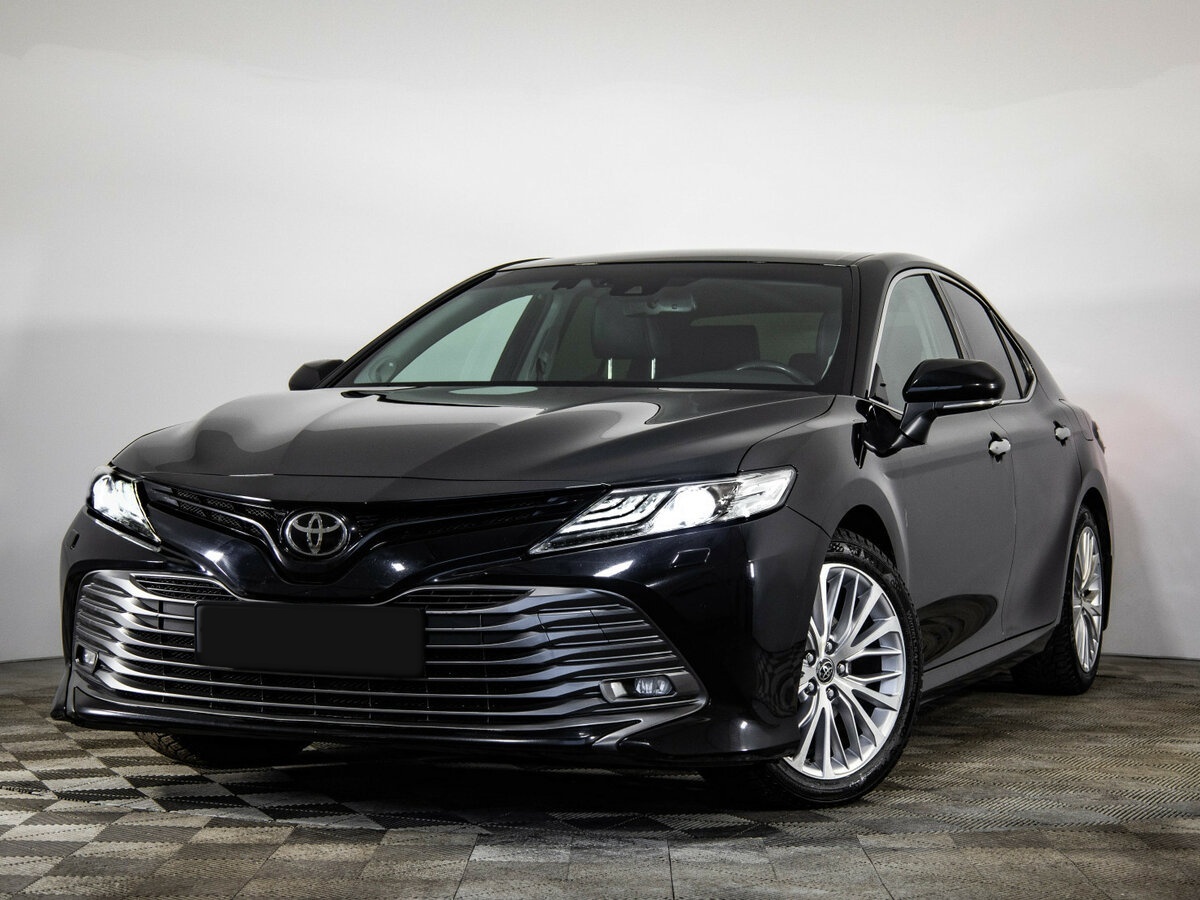 Toyota Camry с пробегом — 2018 год. Фото: #0