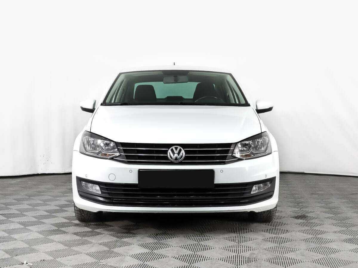 Volkswagen Polo с пробегом — 2018 год. Фото: #1