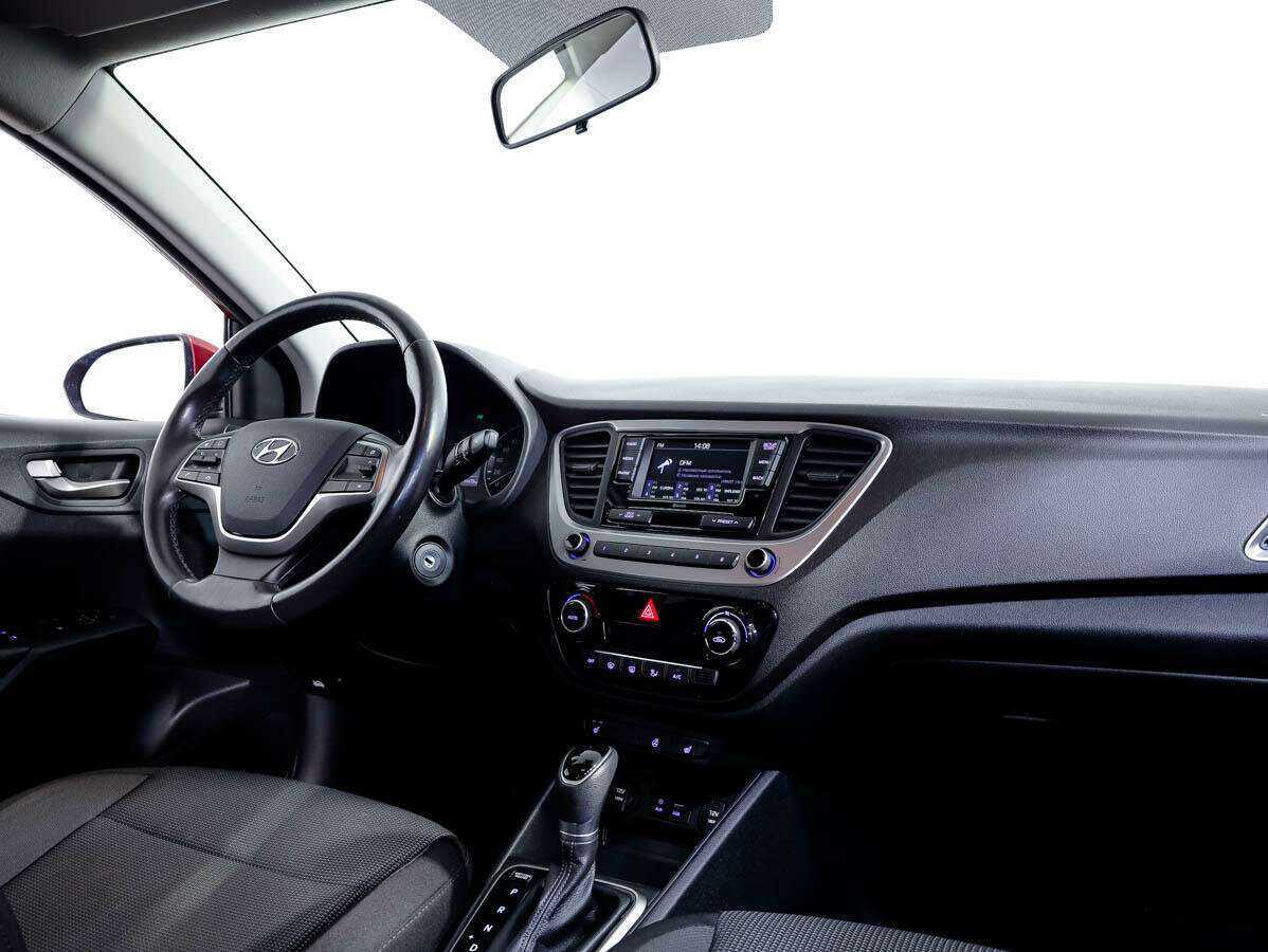 Hyundai Solaris с пробегом — 2017 год. Фото: #7