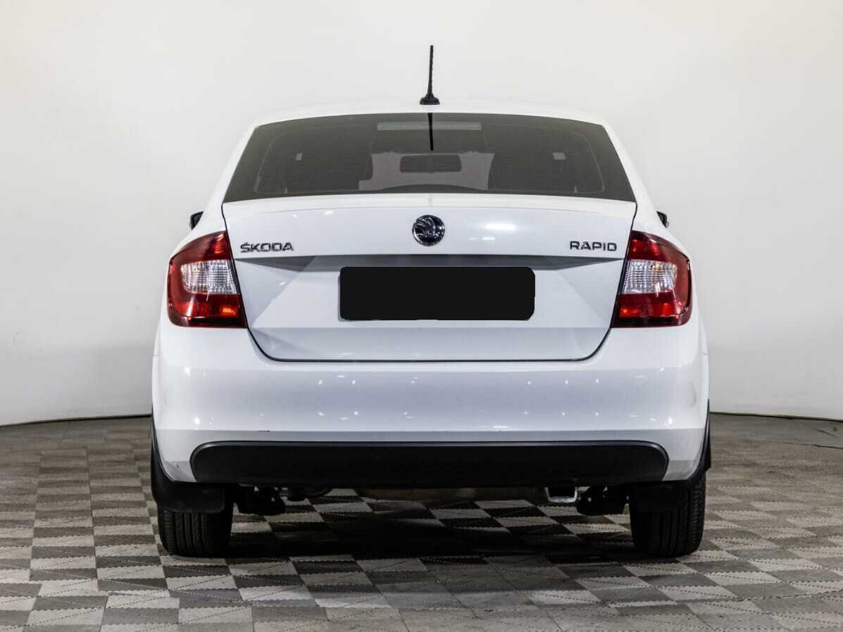 Skoda Rapid с пробегом — 2018 год. Фото: #5