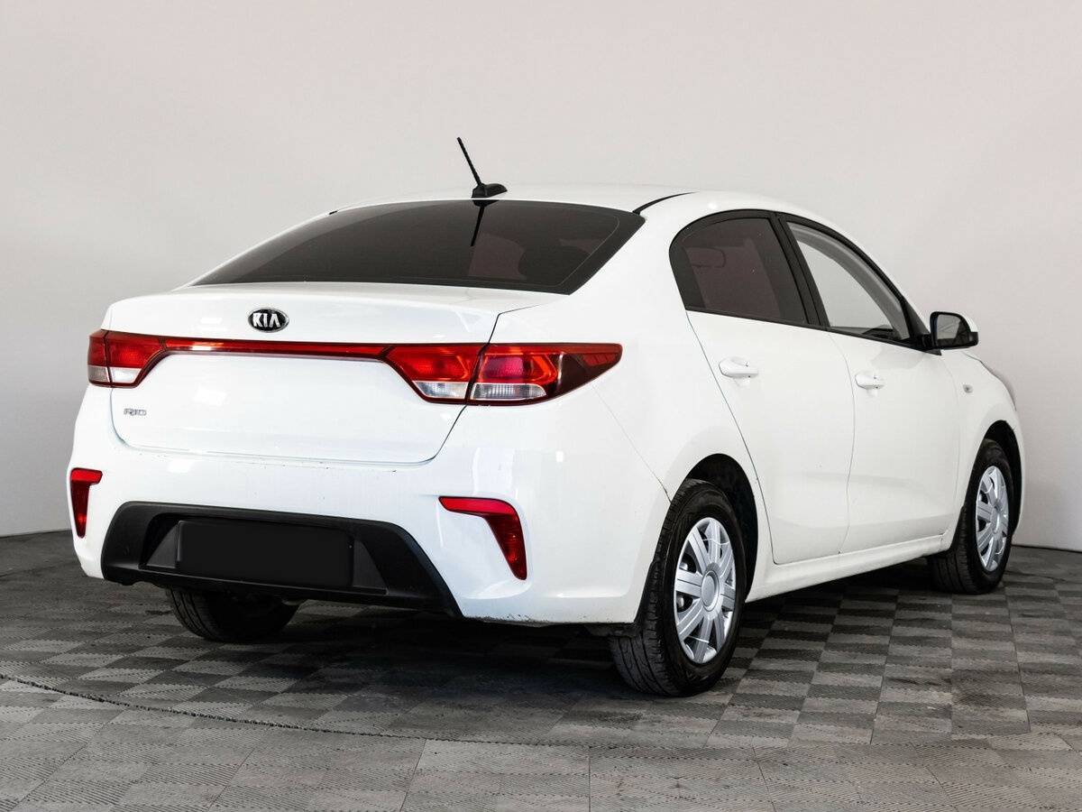 Kia Rio с пробегом — 2017 год. Фото: #3