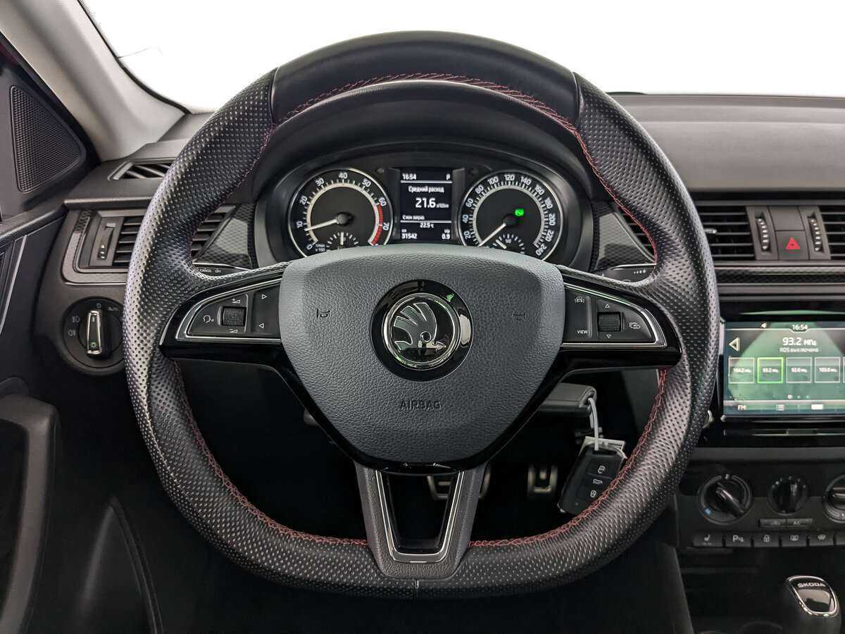 Skoda Rapid с пробегом — 2019 год. Фото: #15