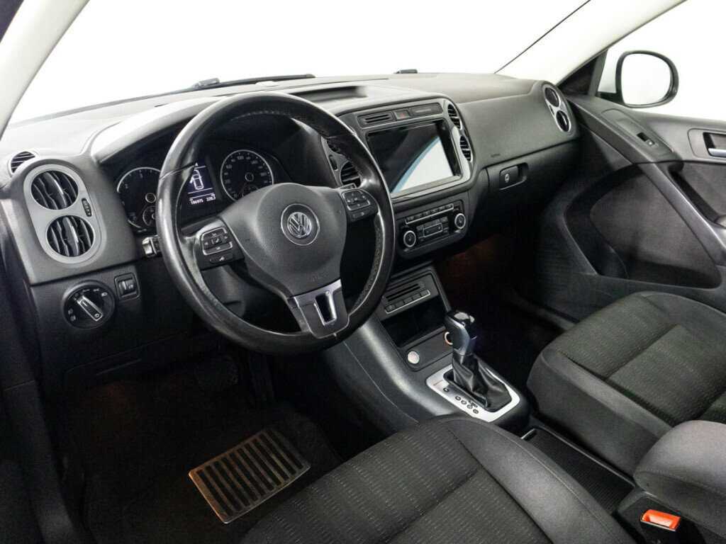 Volkswagen Tiguan с пробегом — 2012 год. Фото: #10