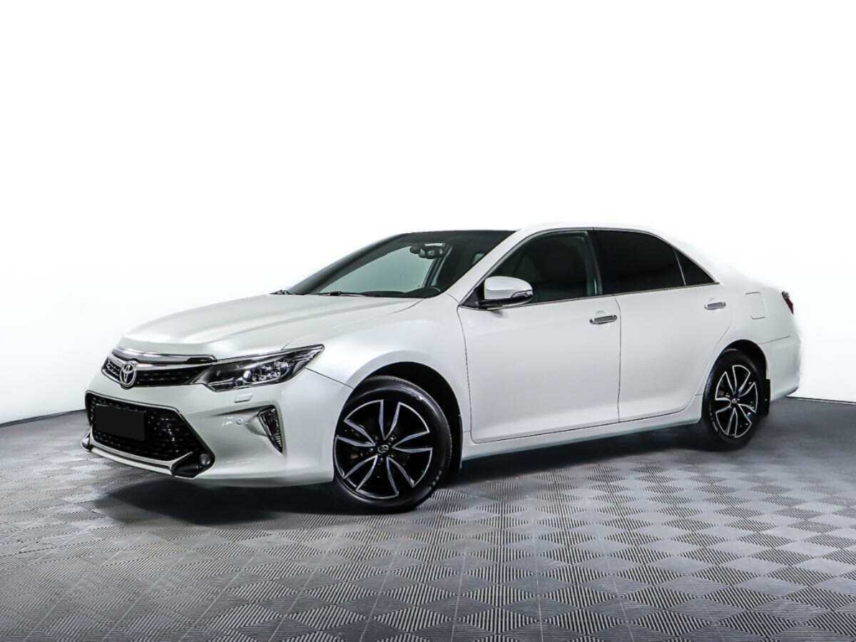 Toyota Camry с пробегом — 2017 год. Фото: #0
