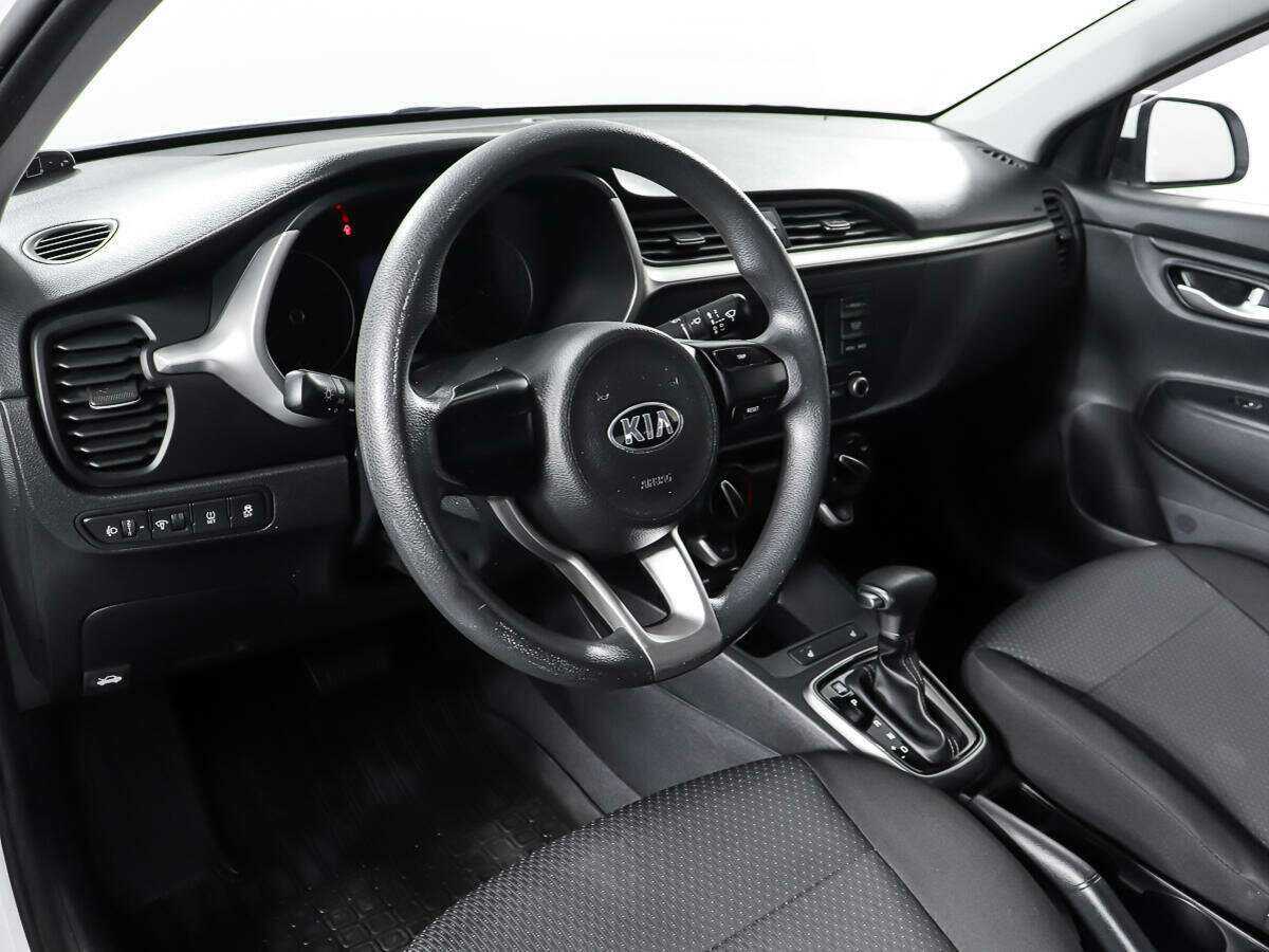 Kia Rio с пробегом — 2020 год. Фото: #12