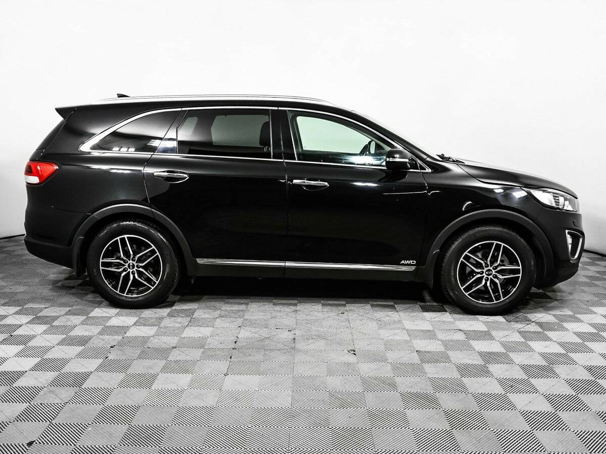 Kia Sorento с пробегом — 2017 год. Фото: #3