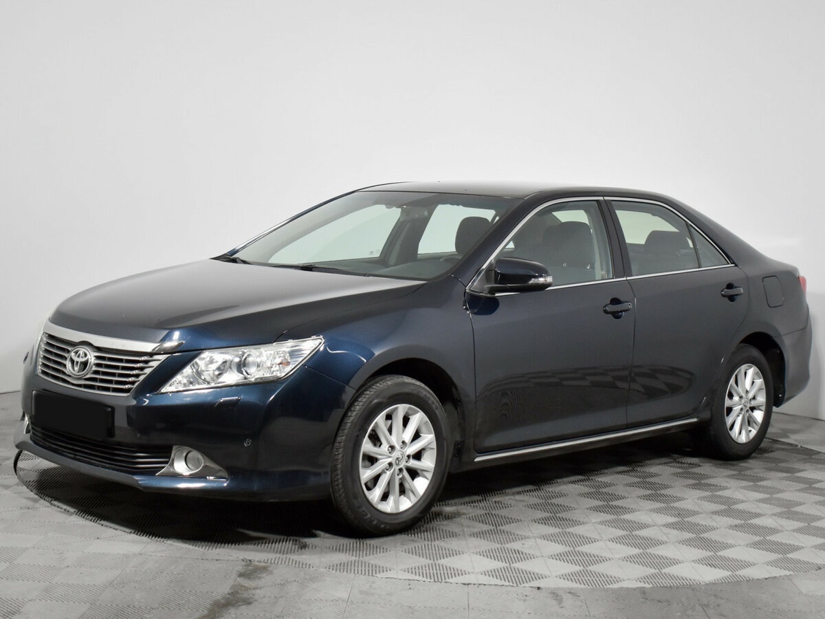 Toyota Camry с пробегом — 2012 год. Посмотреть фото