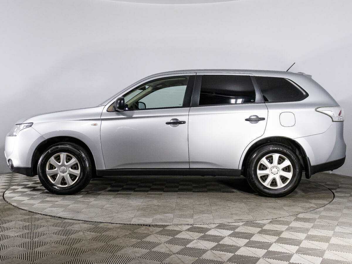 Mitsubishi Outlander с пробегом — 2014 год. Фото: #7