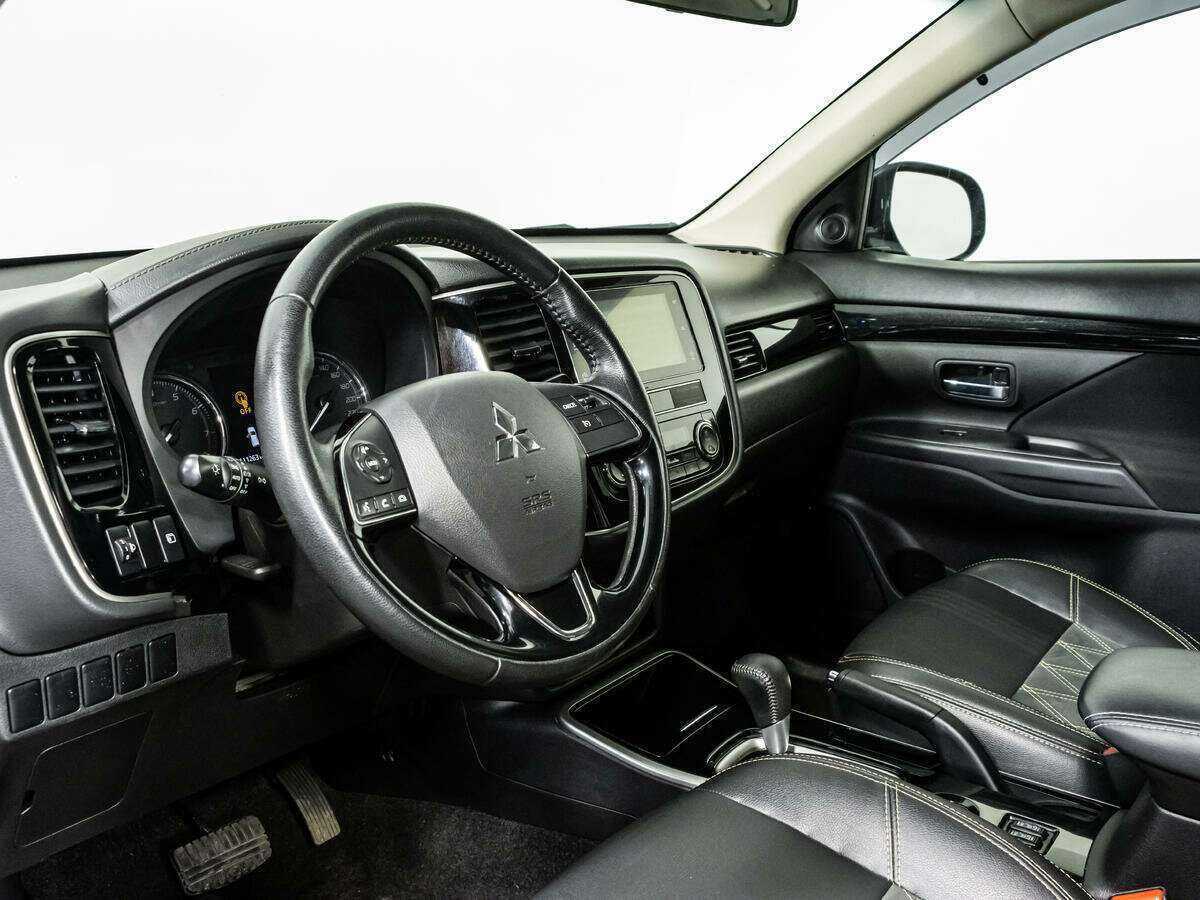 Mitsubishi Outlander с пробегом — 2019 год. Фото: #8