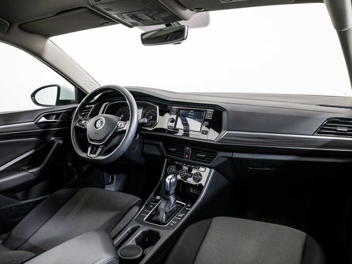 Volkswagen Jetta с пробегом — 2020 год. Фото: #8