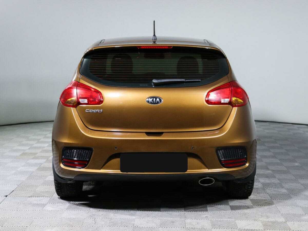 Kia Ceed с пробегом — 2015 год. Фото: #5