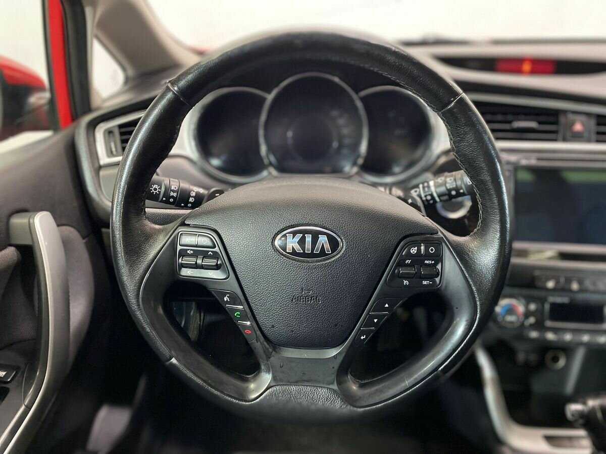 Kia Ceed с пробегом — 2016 год. Фото: #12