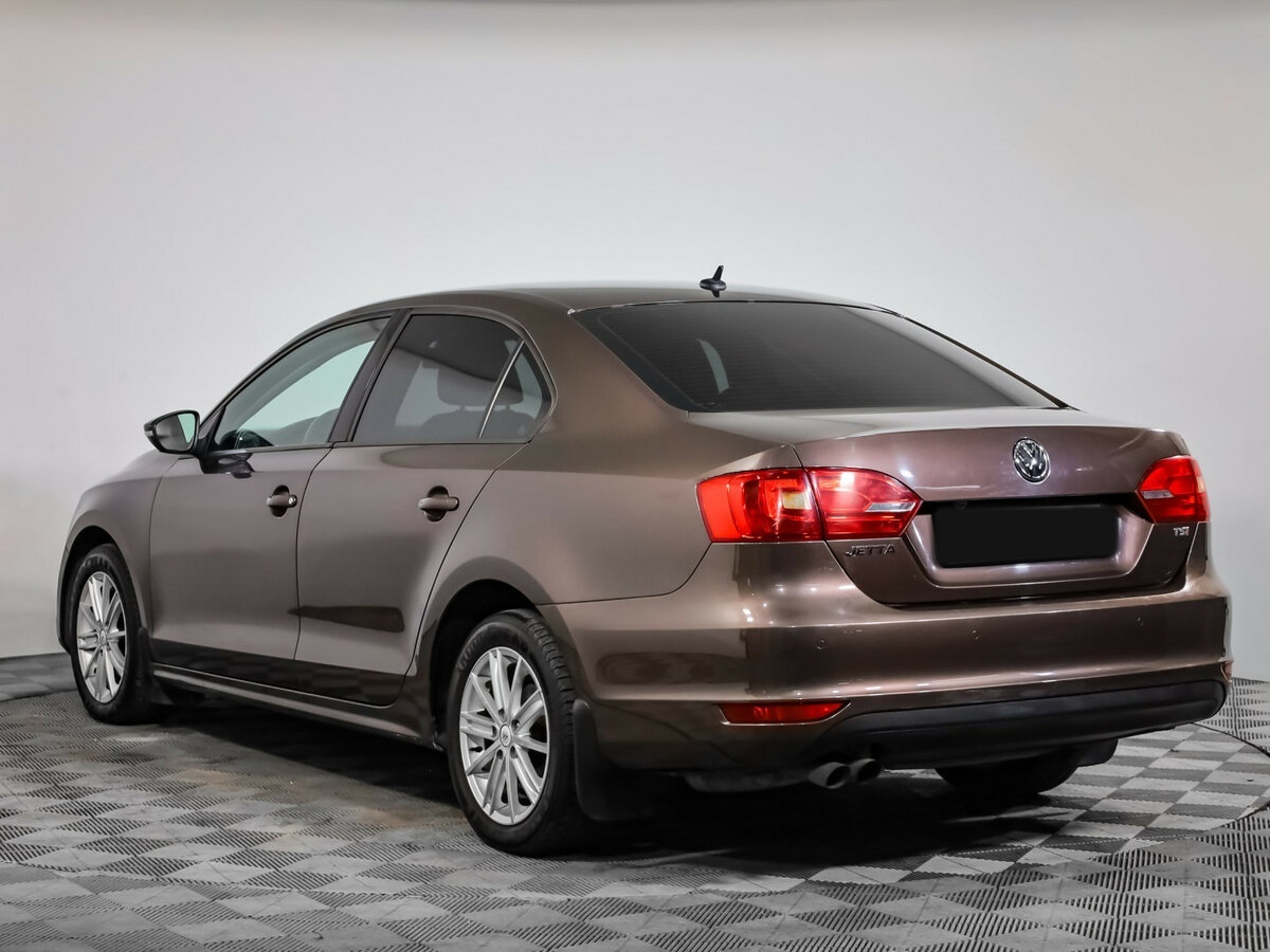 Volkswagen Jetta с пробегом — 2014 год. Фото: #5