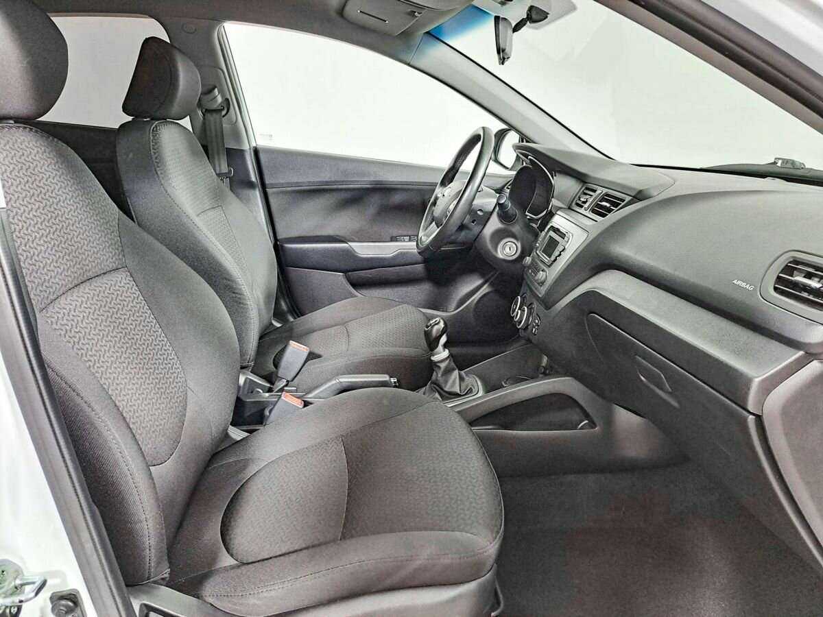 Kia Rio с пробегом — 2014 год. Фото: #8