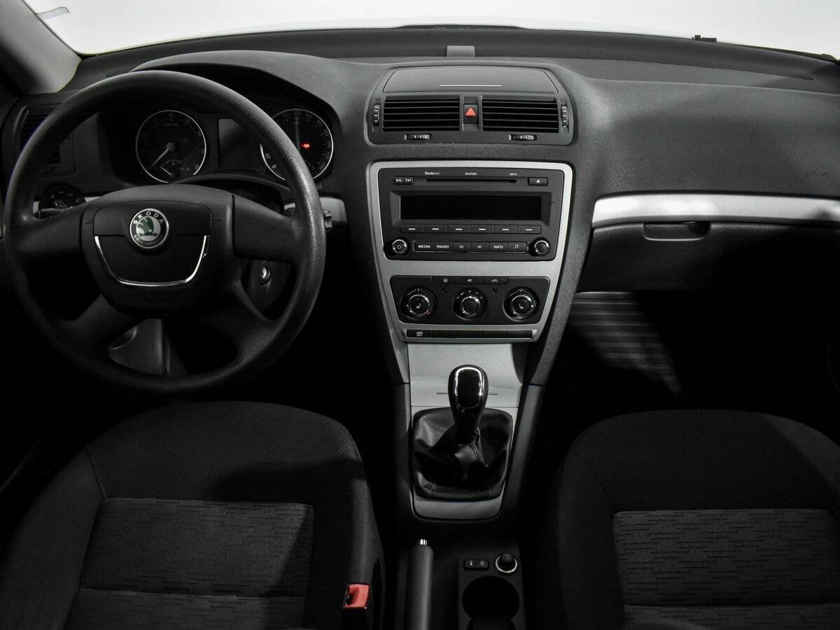 Skoda Octavia с пробегом — 2013 год. Фото: #12