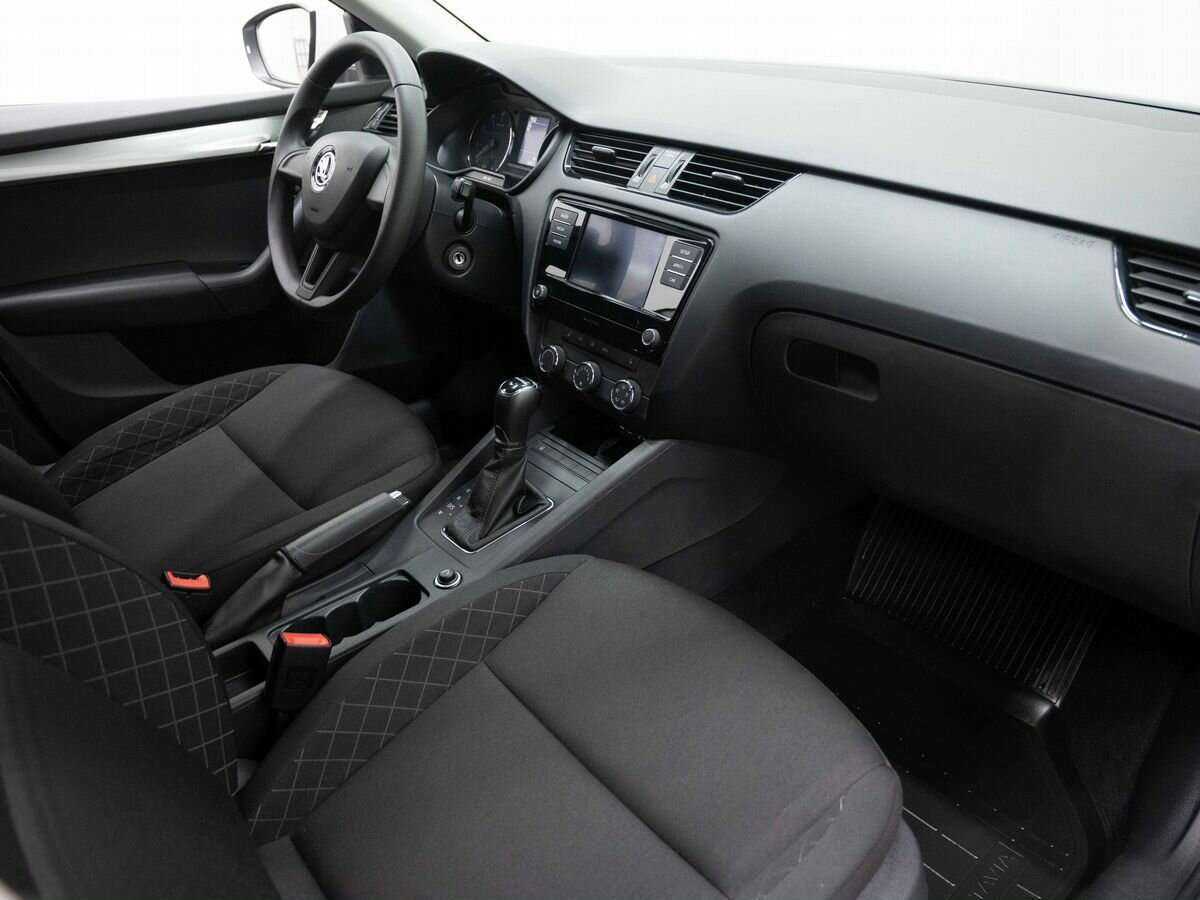 Skoda Octavia с пробегом — 2017 год. Фото: #10