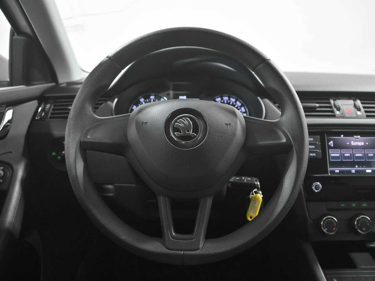 Skoda Octavia с пробегом — 2018 год. Фото: #6