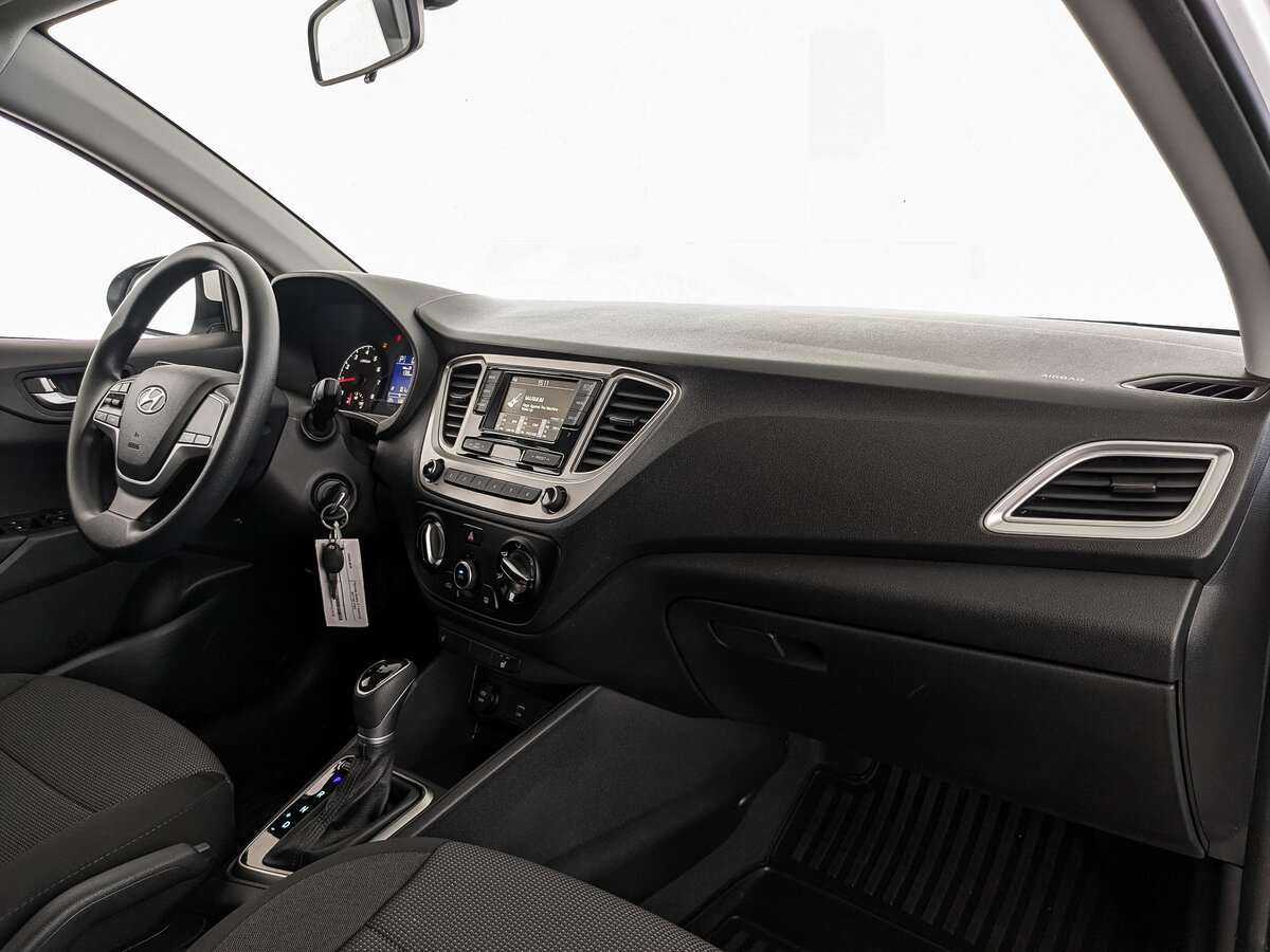 Hyundai Solaris с пробегом — 2020 год. Фото: #12