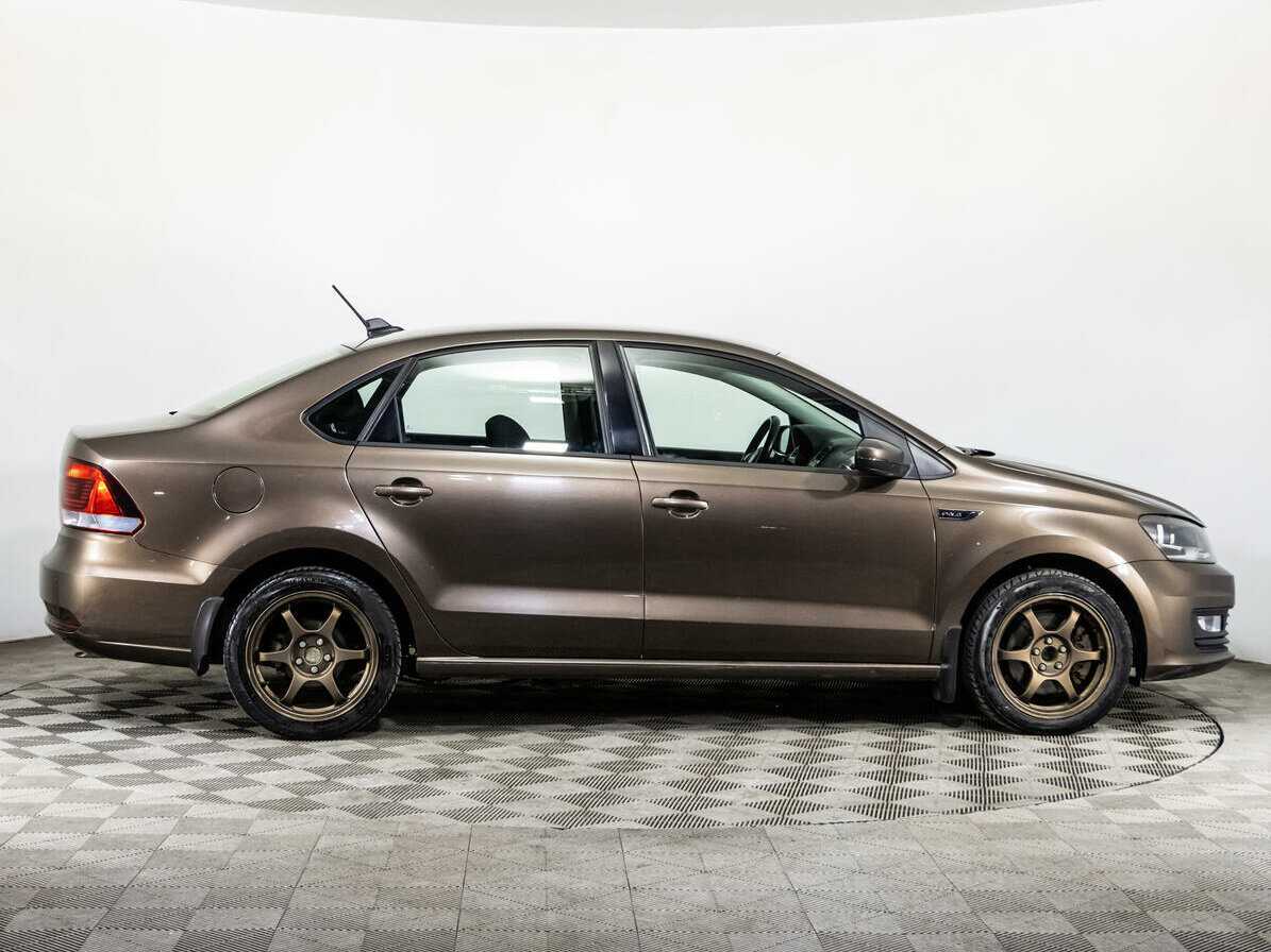 Volkswagen Polo с пробегом — 2018 год. Фото: #3