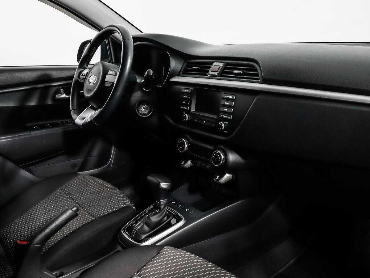 Kia Rio с пробегом — 2018 год. Фото: #10