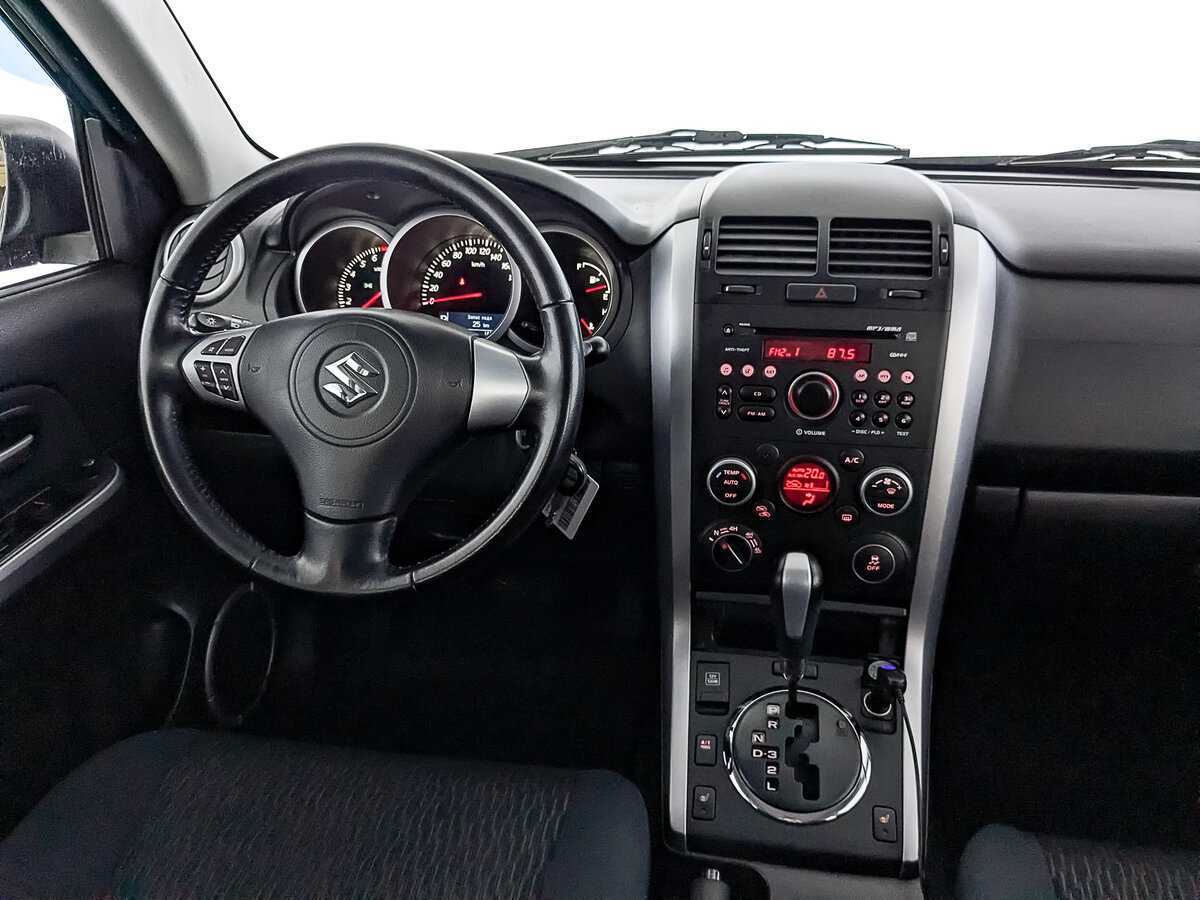 Suzuki Grand Vitara с пробегом — 2013 год. Фото: #26