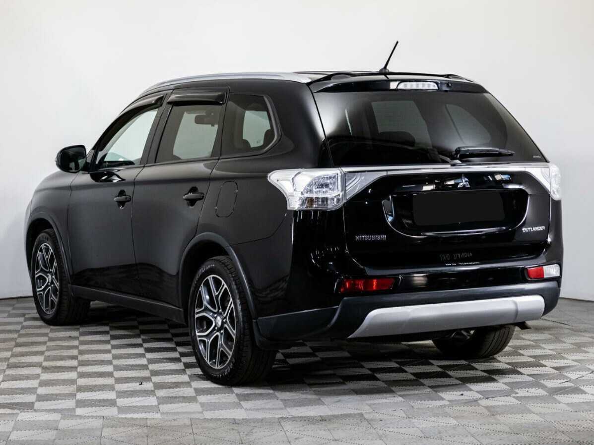 Mitsubishi Outlander с пробегом — 2014 год. Фото: #6