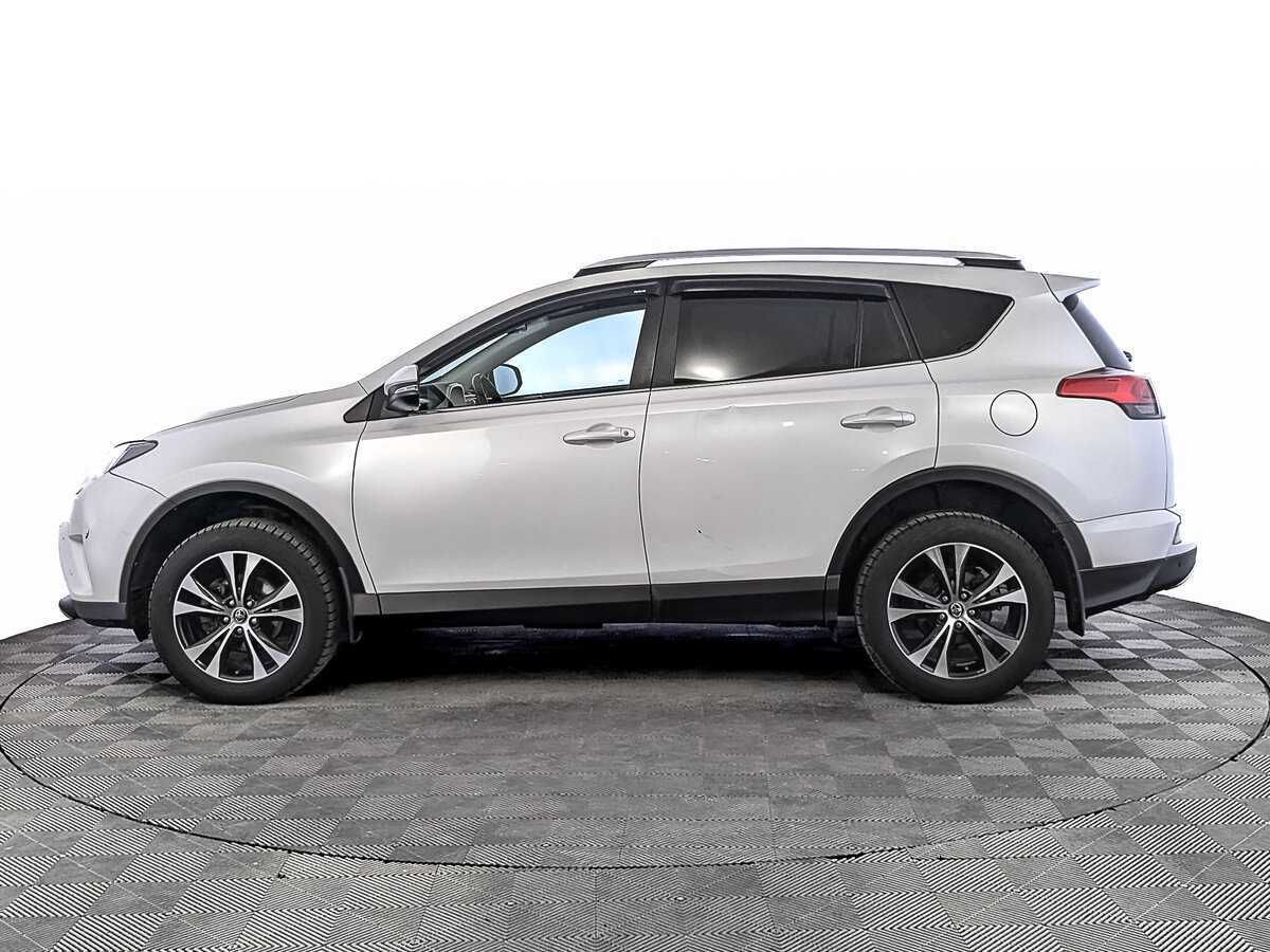 Toyota RAV4 с пробегом — 2018 год. Фото: #7