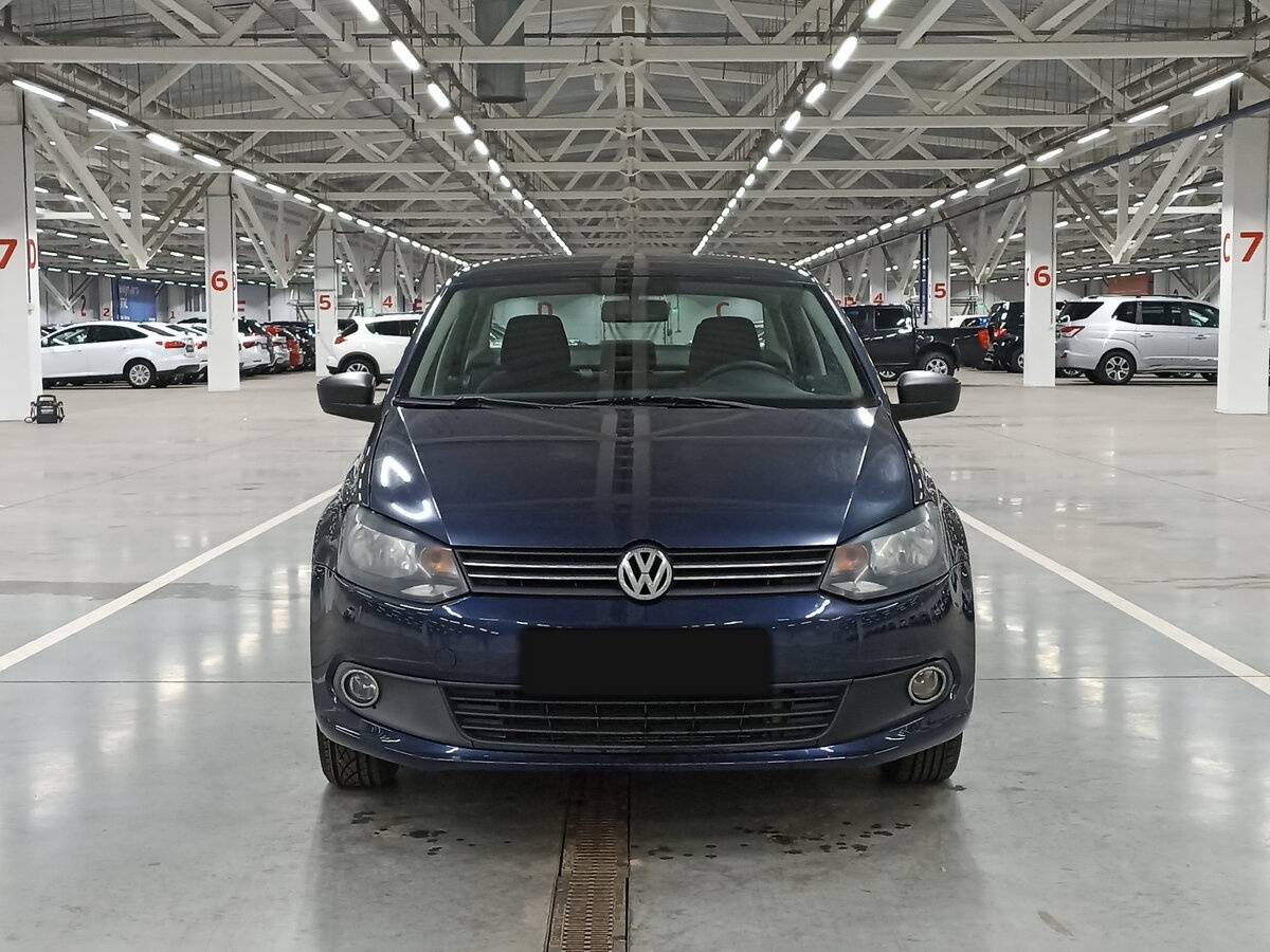 Volkswagen Polo с пробегом — 2015 год. Фото: #1