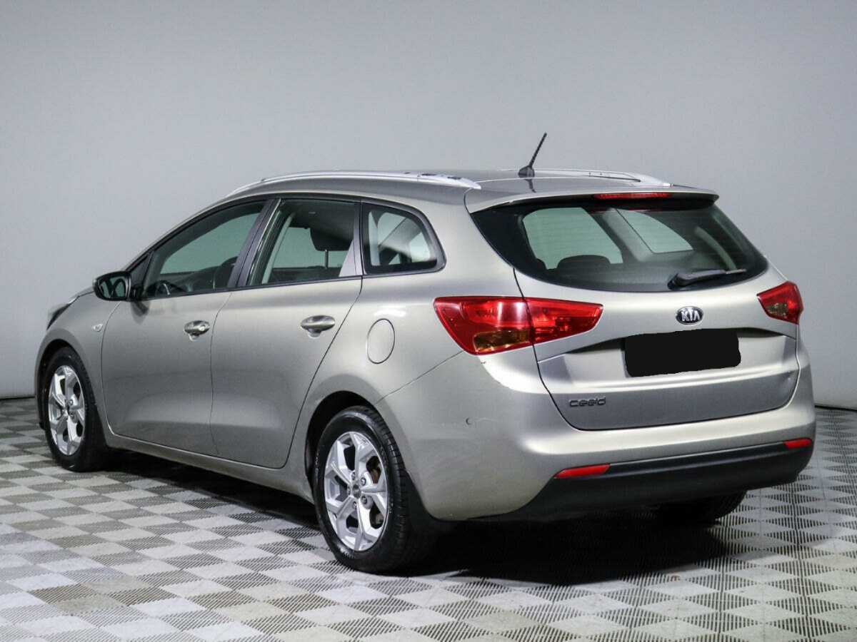 Kia Ceed с пробегом — 2013 год. Фото: #6