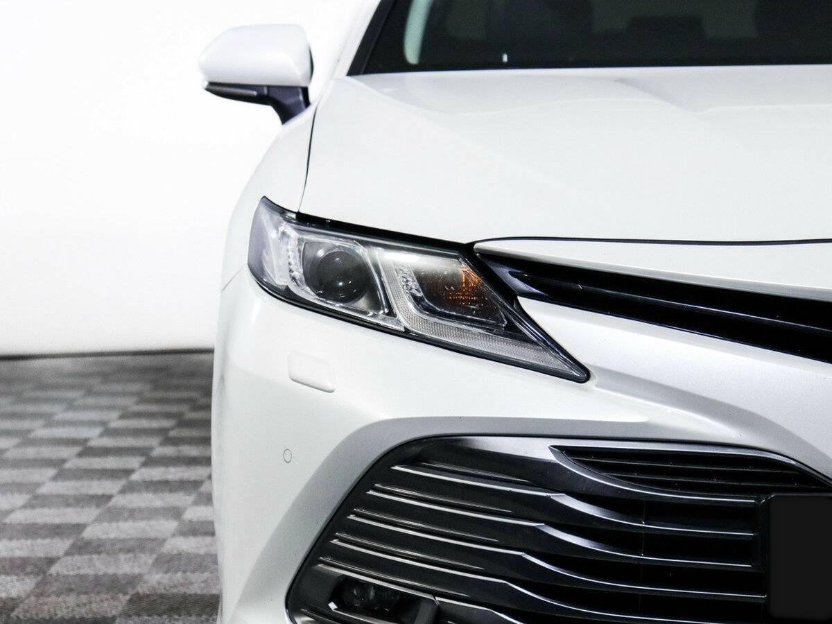 Toyota Camry с пробегом — 2021 год. Фото: #17