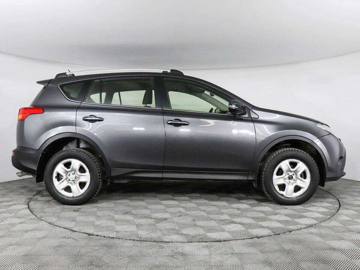 Toyota RAV4 с пробегом — 2014 год. Фото: #3